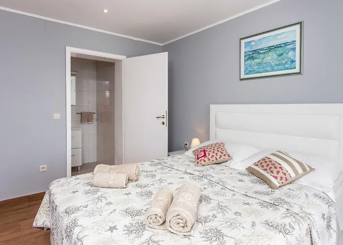 Mirjana - One Bedroom With Terrace And Sea View Palma *